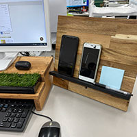 デスク周りすっきり！スマホスタンド作ってみた