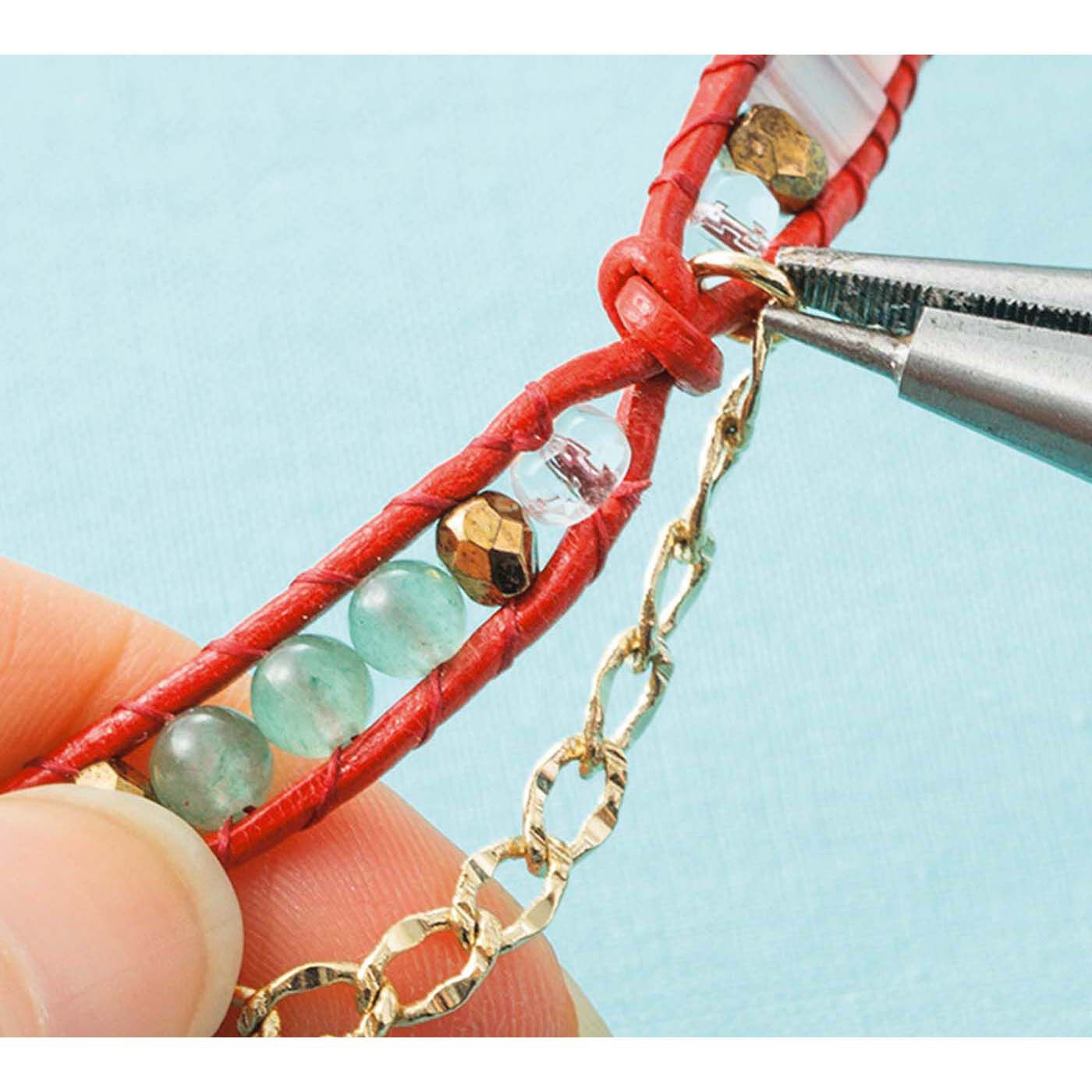 Real Stock|天然石がきらり　革ひも編みのラップブレスレット|アクセサリーパーツやチャームを付けて仕上げます。