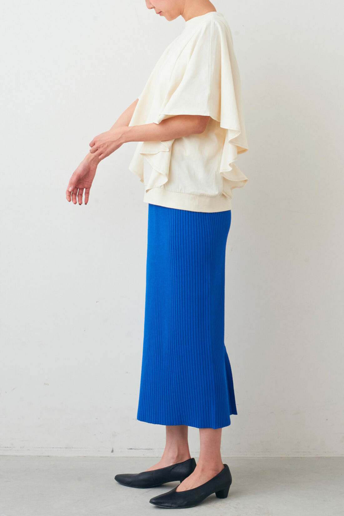 IEDIT|IEDIT[イディット]　接触冷感・吸汗速乾・抗菌防臭！ Ohcool（R）Ⅱplus素材のフリルトップス〈ブラウン〉|モデル身長：164cm　着用サイズ：M　これは参考画像です。お届けするカラーとは異なります。