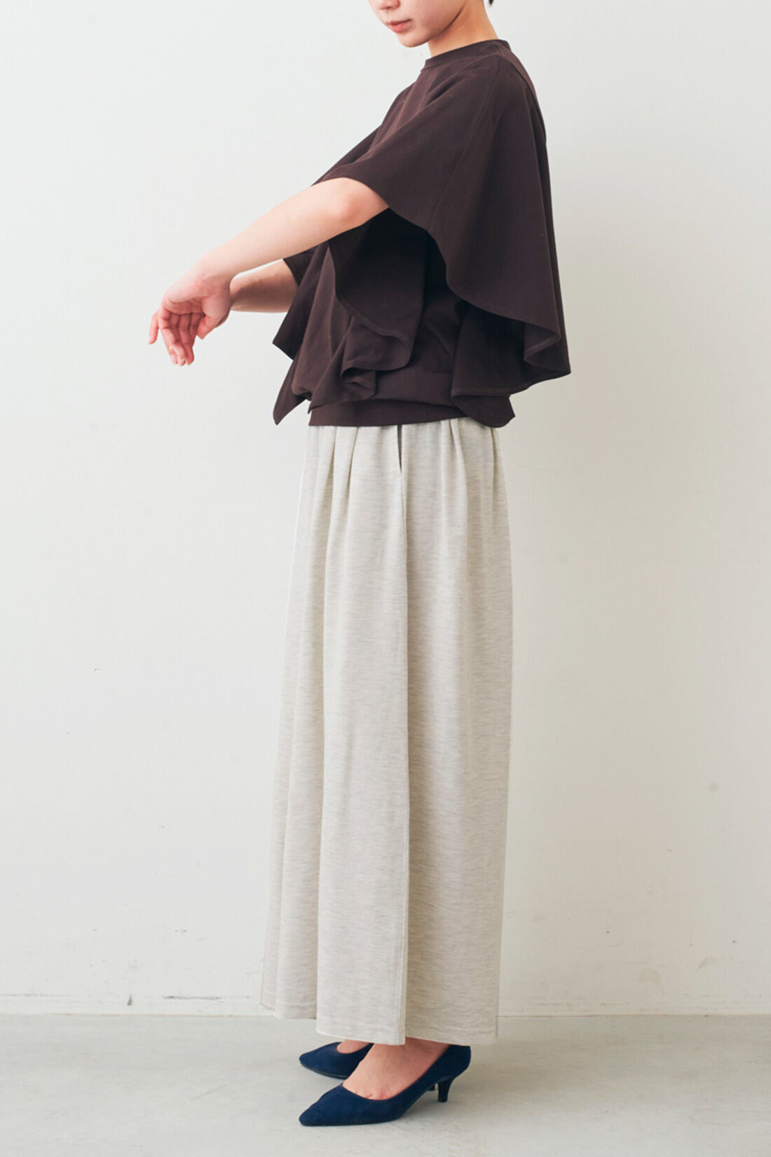 IEDIT|IEDIT[イディット]　接触冷感・吸汗速乾・抗菌防臭！ Ohcool（R）Ⅱplus素材のフリルトップス〈ブラウン〉|モデル身長：163cm　着用サイズ：M