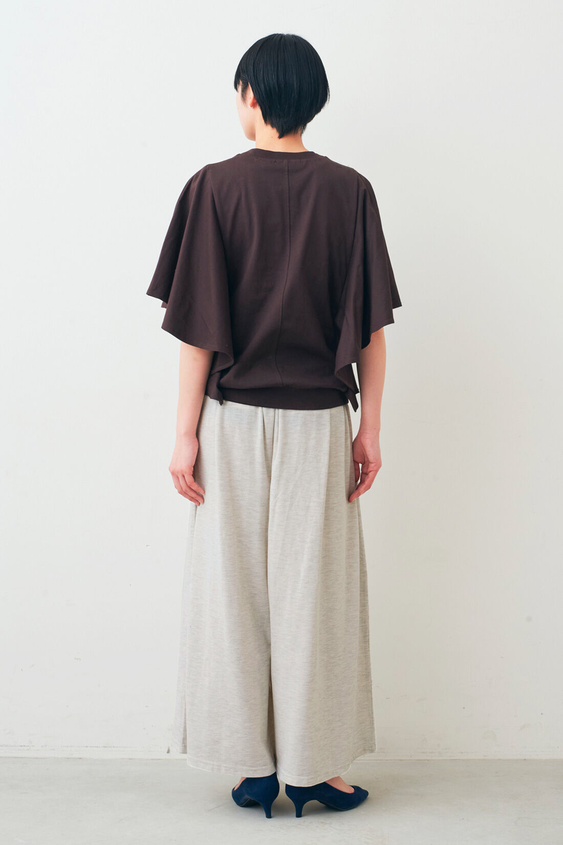 IEDIT|IEDIT[イディット]　接触冷感・吸汗速乾・抗菌防臭！ Ohcool（R）Ⅱplus素材のフリルトップス〈ブラウン〉|モデル身長：163cm　着用サイズ：M