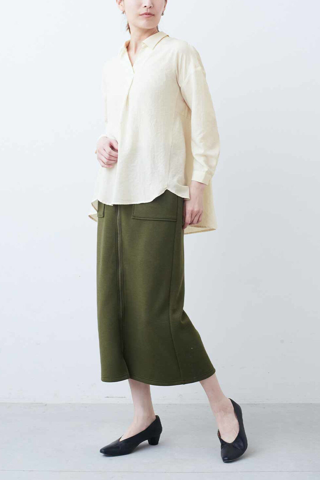 IEDIT|IEDIT[イディット]　リラクシーシルエットのきちんと見えスキッパーシャツブラウス〈ベージュ〉|モデル身長：164cm　着用サイズ：M これは参考画像です。お届けするカラーとは異なります。
