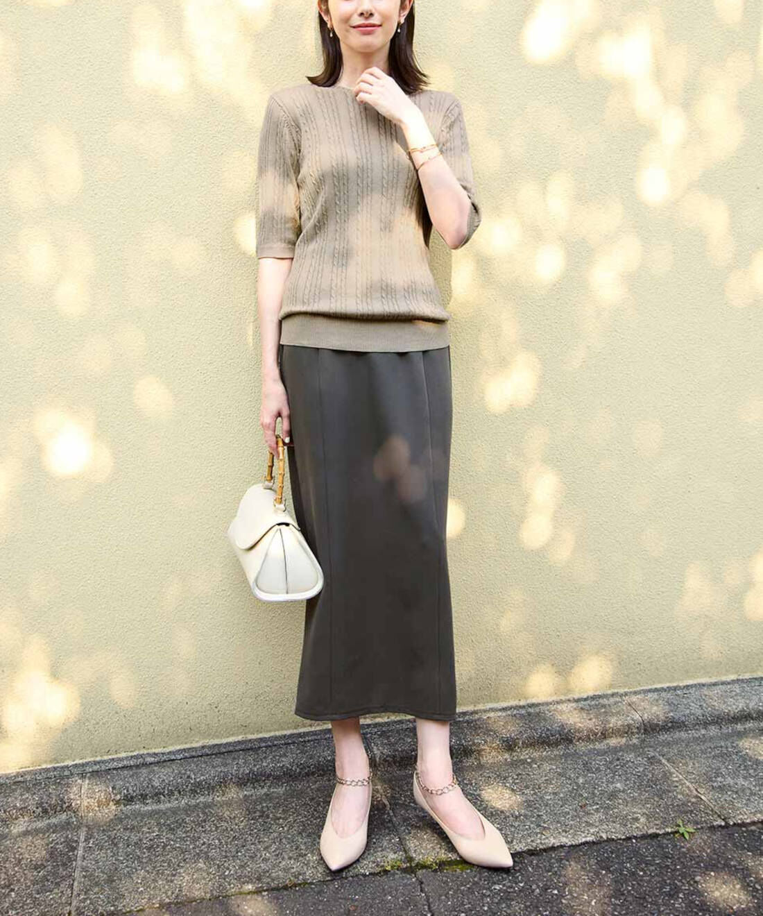 IEDIT|IEDIT[イディット]　オンオフ活躍！ 大人のスマート見えIラインスカート〈チャコールグレー〉