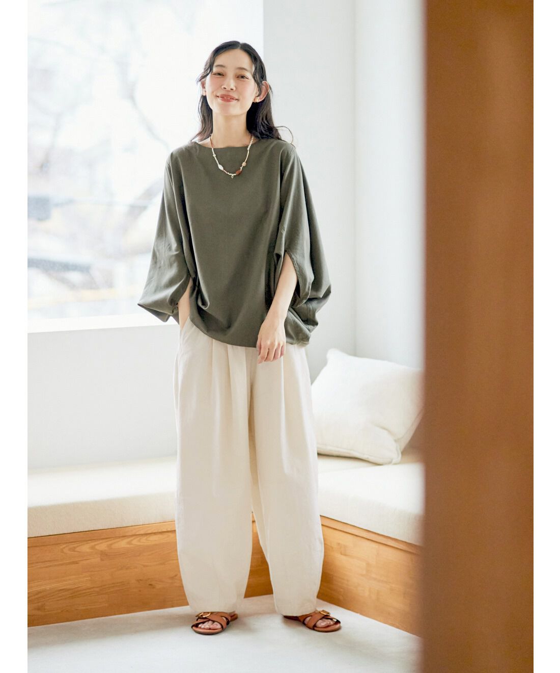 and myera|バニラアイスのようなバレルパンツのコーディネート