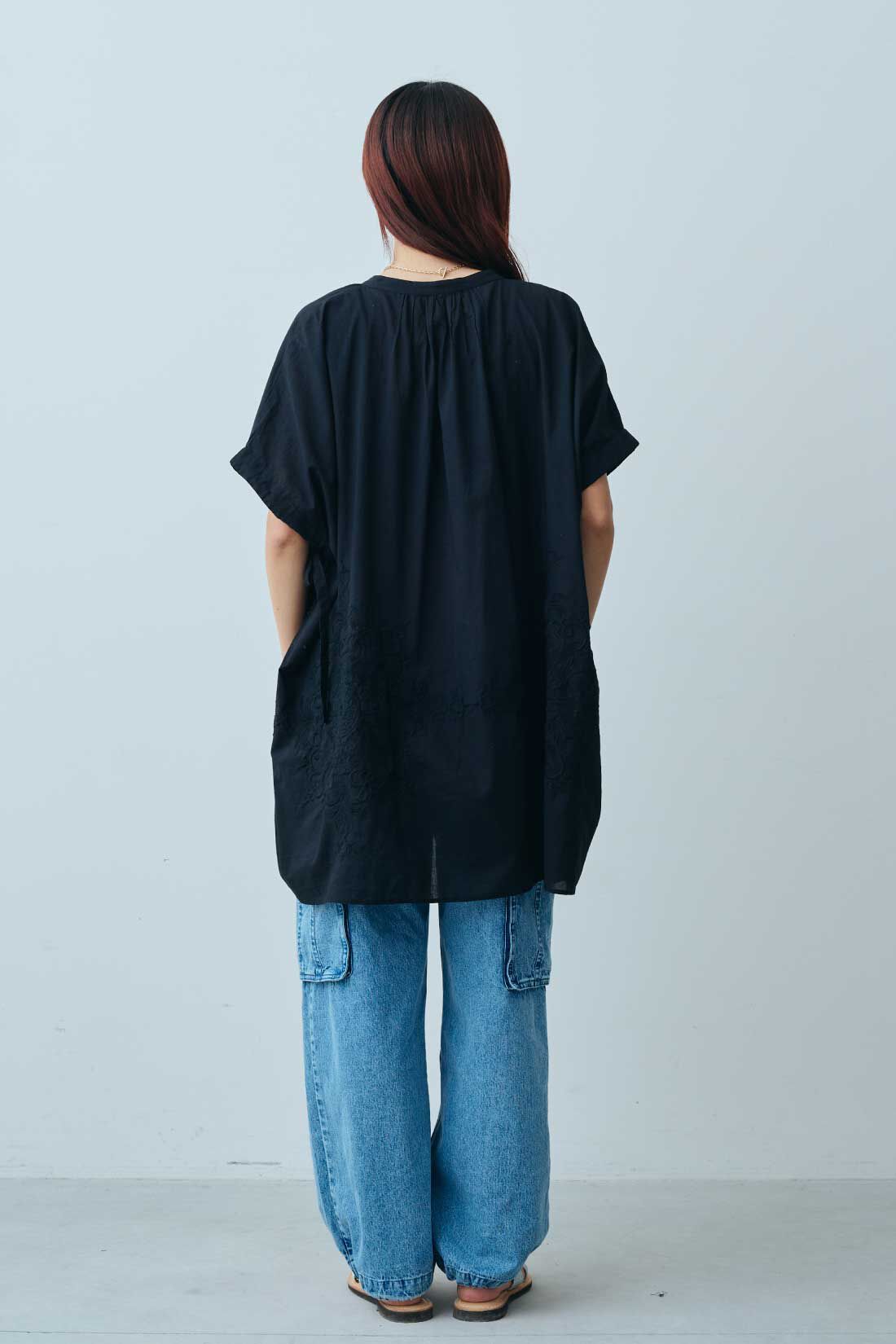 fashion special|【WEB限定・特急便】MEDE19F 〈SELECT〉 【AAYUSHI】　ミルコットンボイルエンブロイダリーチュニックシャツ|2：ブラック・モデル身長：163cm