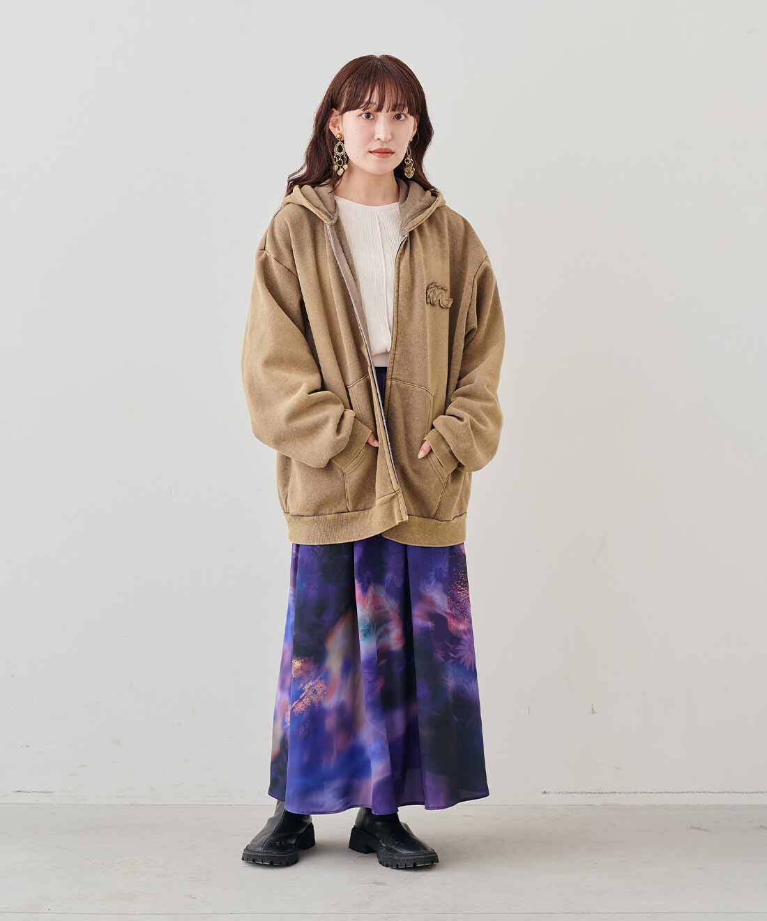 MEDE19F|古着屋でみつけたようなジップフーディーの会とコットンランダム リブトップスの会のコーディネート