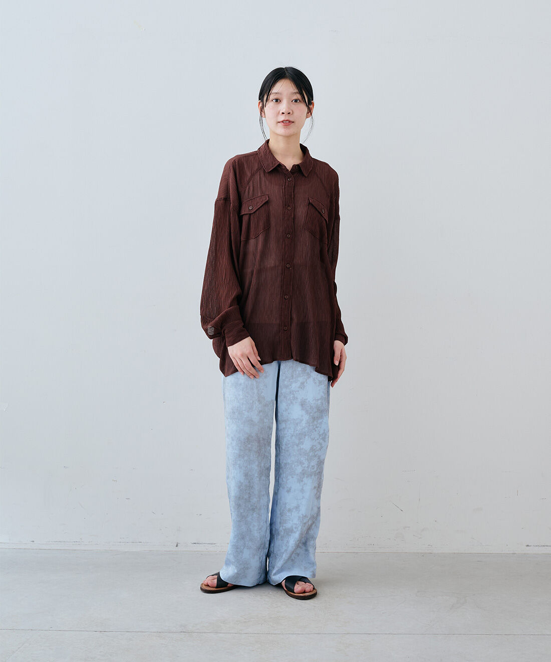 MEDE19F|シアーウエスタンシャツ〈ブラウン〉とヴィンテージビーズロングチョーカーとEDER SHOES 1542 NERO / 13のコーディネート
