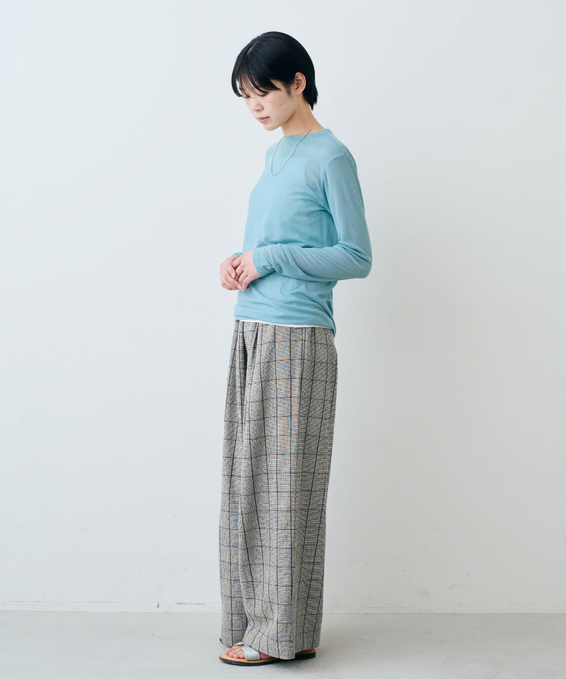 THREE FIFTY STANDARD|THREE FIFTY STANDARD　シックなモノトーンチェックのワイドパンツ|モデル身長：163cm　着用サイズ：M