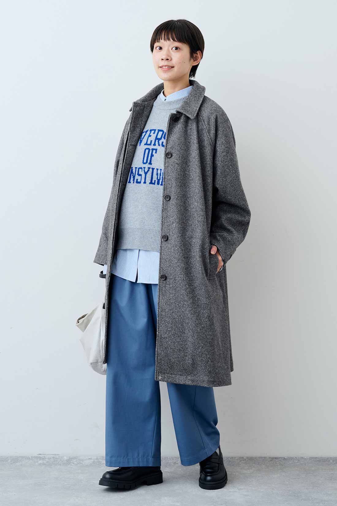THREE FIFTY STANDARD|別注カレッジロゴセーター〈杢グレー〉のコーディネート|モデル身長：163cm 着用サイズ：M