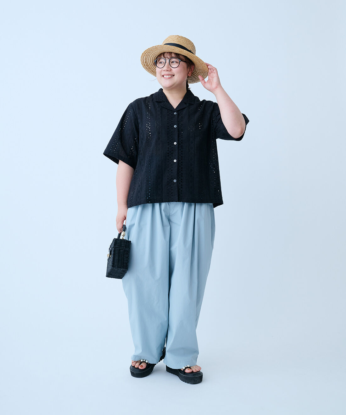 THREE FIFTY STANDARD|綿100％ コットンレース 開衿シャツ 〈ブラック〉のコーディネート