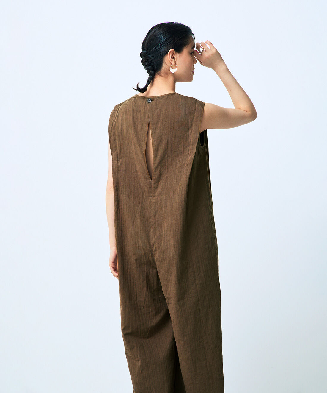 mensha!|mensha！　ガーゼでドレスアップ！ ワイドシルエットオールインワン〈ペリドットカーキブラウン〉|〈BACK〉