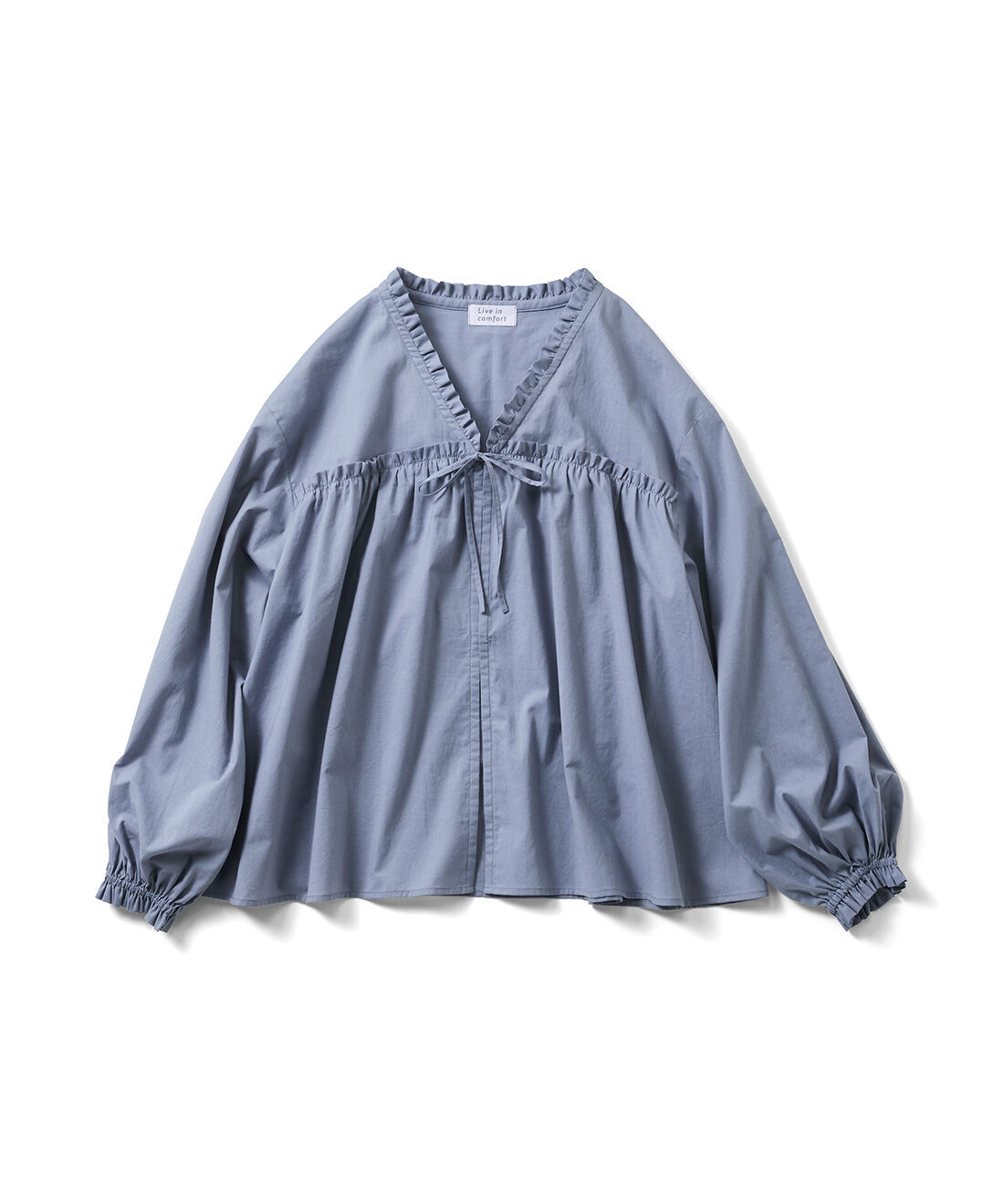 Live in  comfort|リブ イン コンフォート　ふわりと風をまとう コットンフリルはおりブラウス〈スモークブルー〉|〈スモークブルー〉