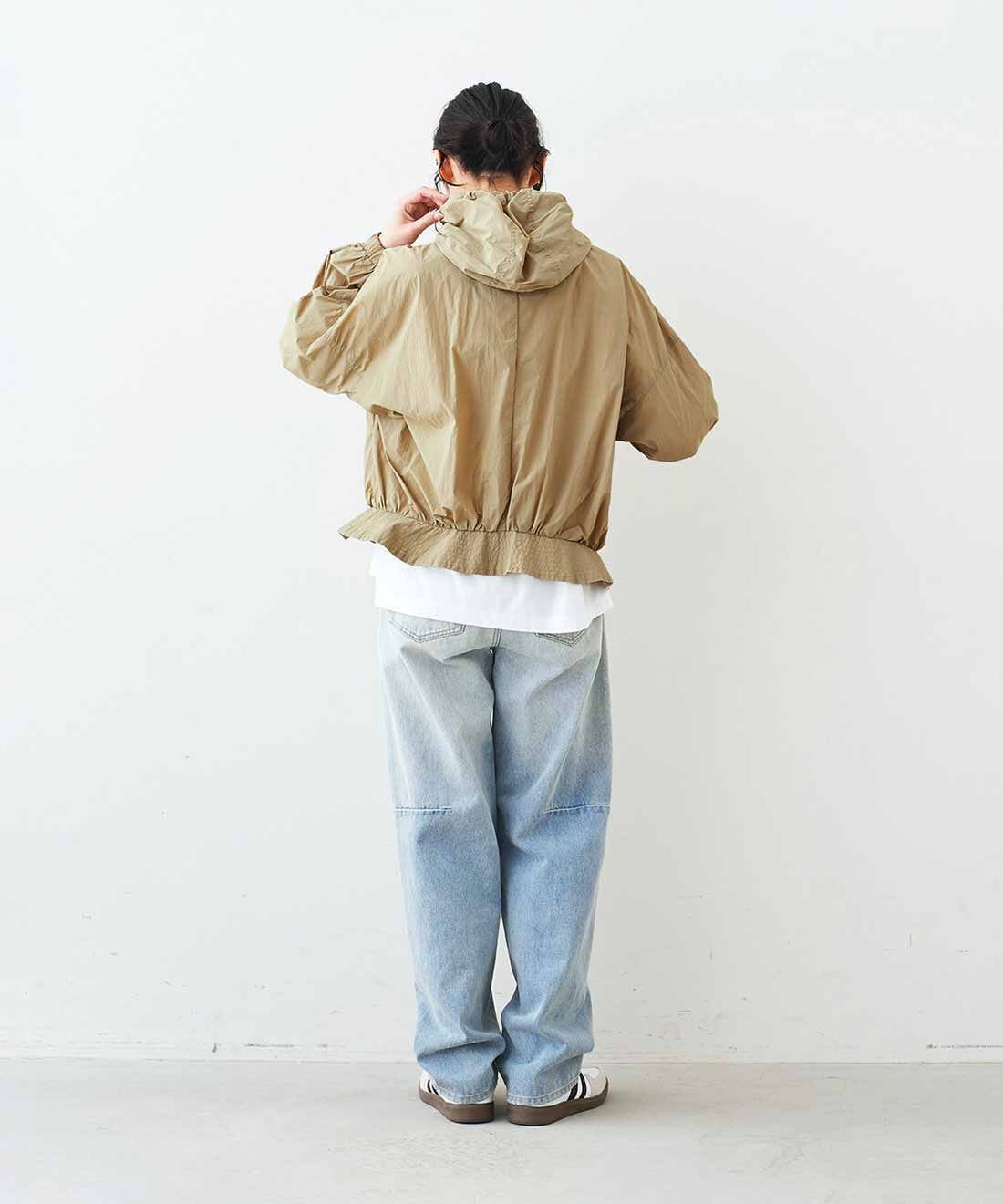 Live in  comfort|リブ イン コンフォート　くぼっち★とコラボ 着ていないみたいな軽やかさ！ すそフレアーが上品な UVカット撥水ブルゾン〈ベージュ〉