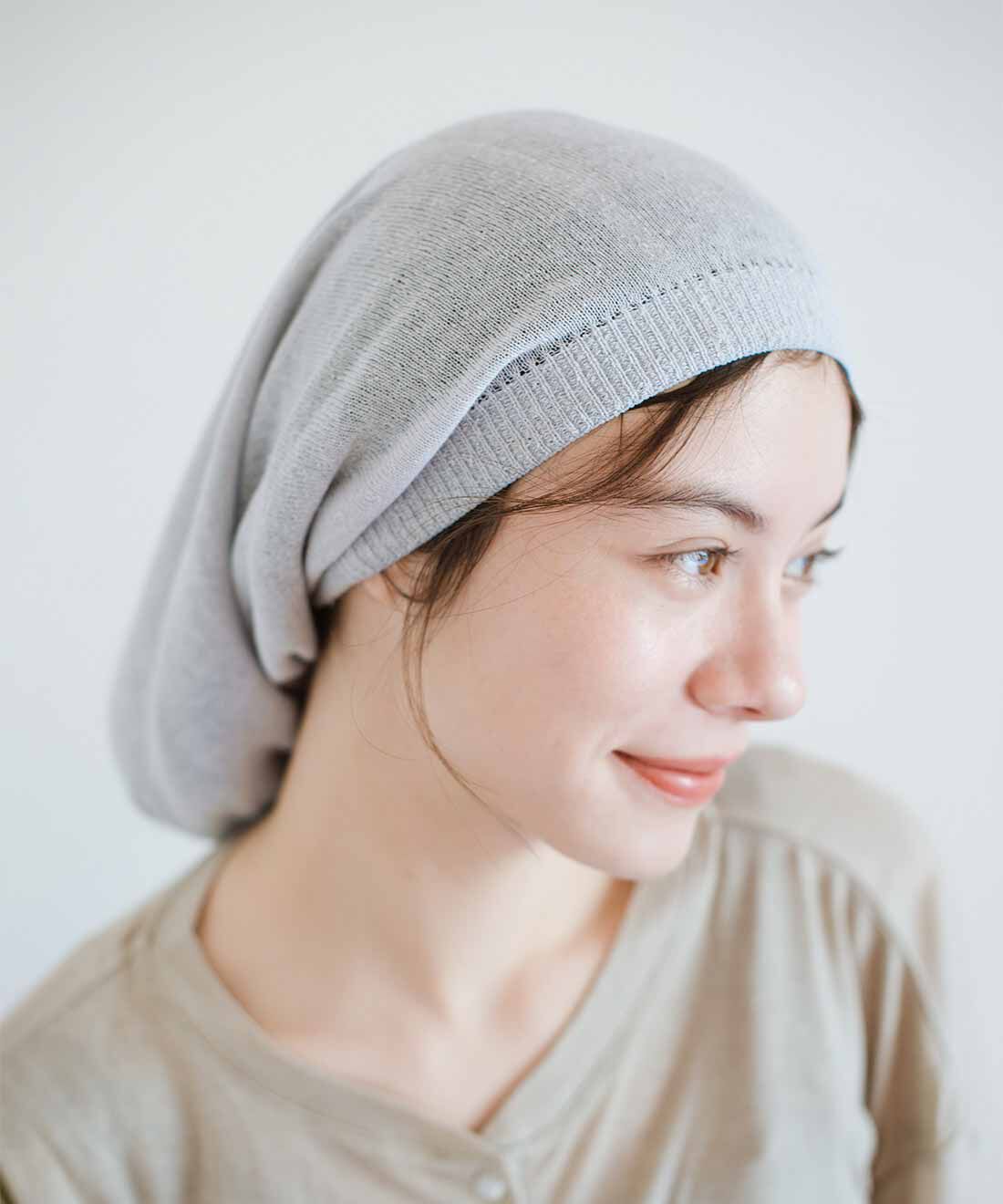 flufeel|髪と肌へのご褒美 はら巻きにもなる 薄手でやわらかシルク100％のナイトキャップの会