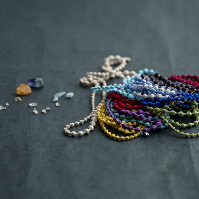 
誕生石カラー刺繍のネックレス
